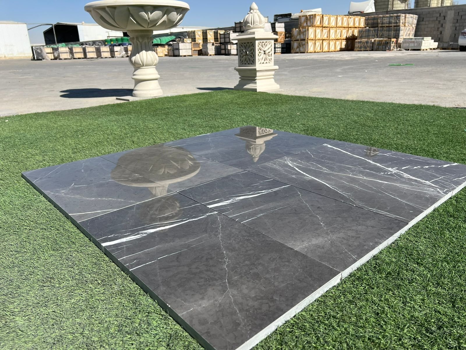 الحجر الطبيعي في التصميم الداخلي – أفكار ملهمة لرفاهية المنازل 2026