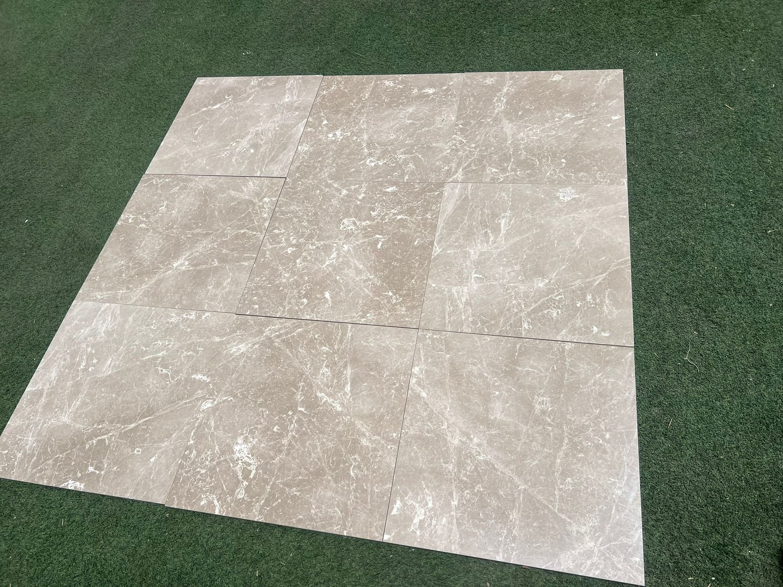 لماذا يفضل المهندسون استخدام الحجر الطبيعي في الواجهات؟ (دليل شامل 2026)