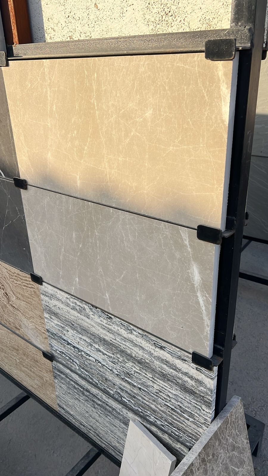 رخام سنديان بيج – توازن مثالي بين الفخامة والعملية